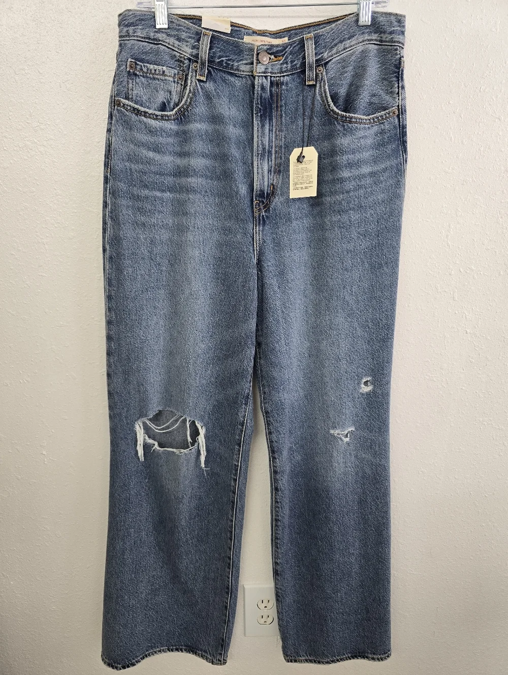 Levi's NWT High Rise Loose Flare Size 31 in Take Notes Wash Revolve - Picture 5 of 10
